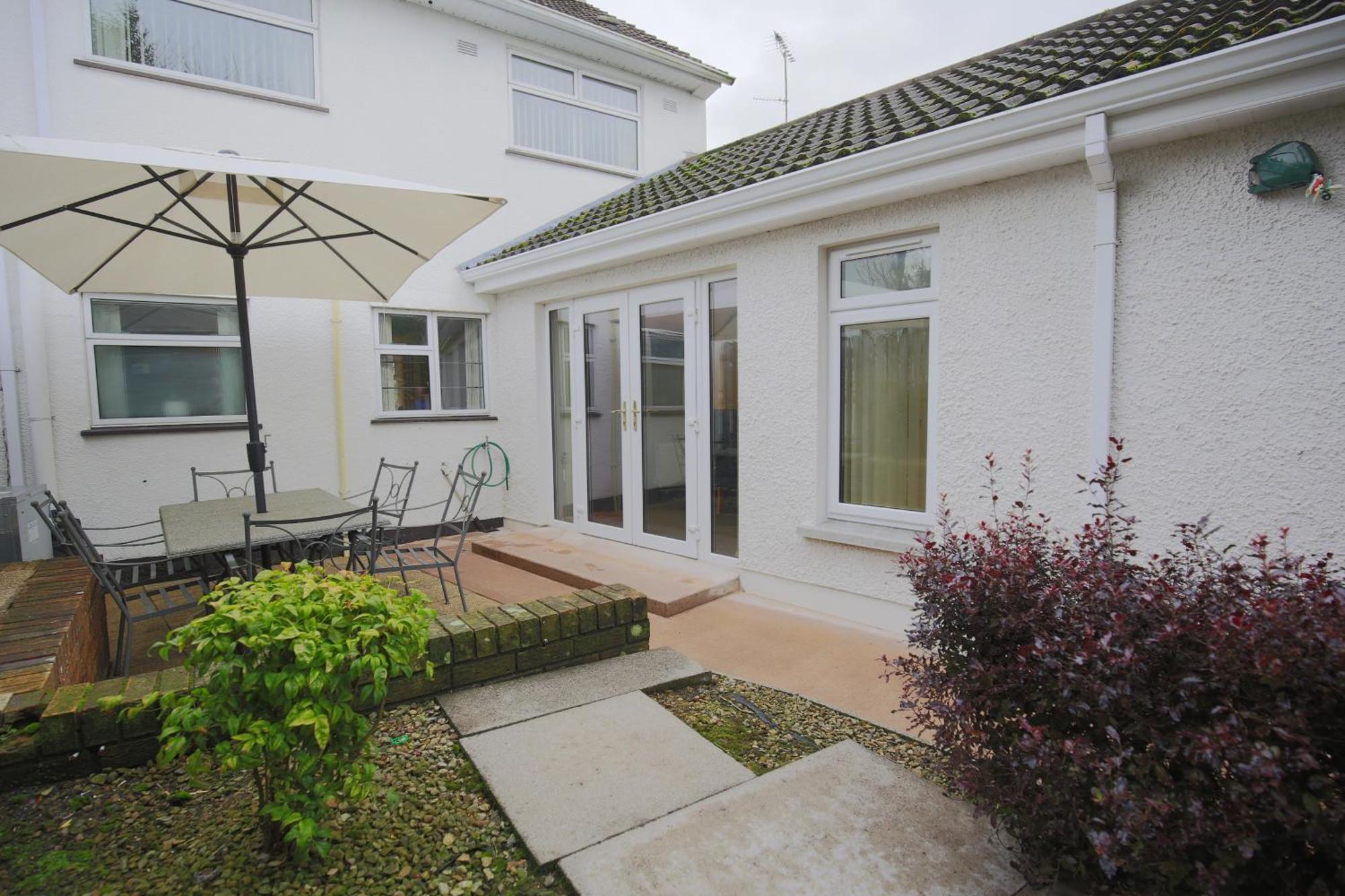 Spacious 4 Bedroom Home - 5 Min Walk To Town Enniskillen Dış mekan fotoğraf